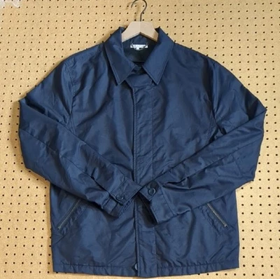 Chaqueta de nailon Helmut Lang Harrington azul marino con botones Foto 1 de 4