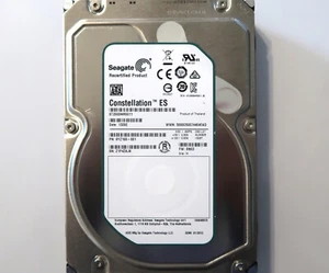 Seagate ST2000NM0011 9YZ168-881 SN03 (Z1P) TK 2 TB 3,5" Sata HDD Thailandia 01/2013 - Foto 1 di 1