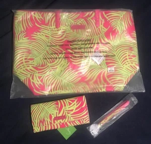 Vera Bradley Palm Fronds Big Tote Trifold Wallet & In The Loop Keychain- NWT - Picture 1 of 1