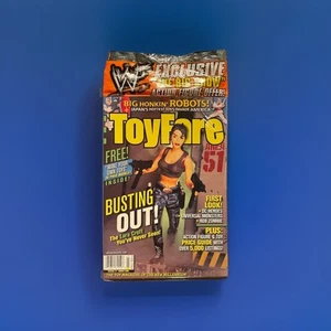 2000 Magazine ToyFare #31 Lara Croft Tomb Raider Original Packaging GUNDAM WWE - Picture 1 of 13