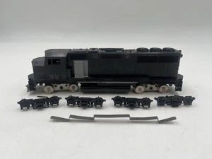 Locomotiva diesel scala Ho non decorata athearn?  - Foto 1 di 10