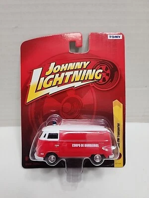 Johnny Lightning 1965 Volkswagen VW Transporter 1:64  #19 Corpo De Bombeiros - Image 1 of 4