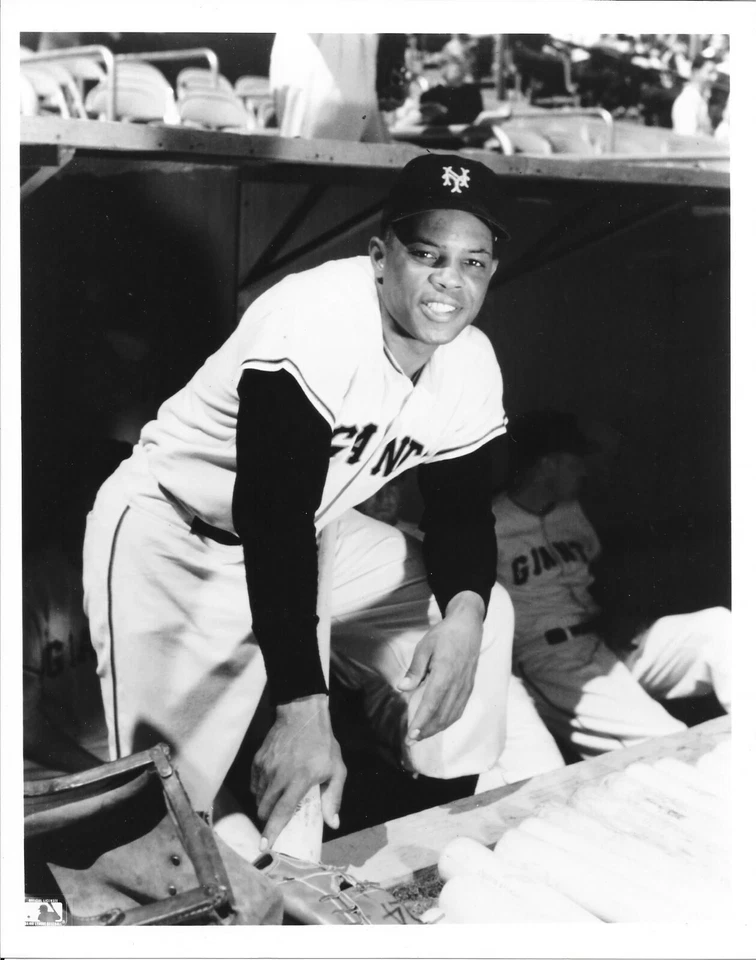 Willie Mays Photo San Francisco Giants 8x10 Baseball Photo 1951-1973 HOF MVP - Image 1 of 1
