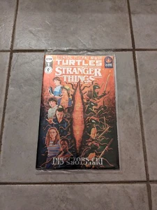 Stranger Things TMNT Teenage Mutant Ninja Turtles Foil Con Comic Exclusive - Picture 1 of 1
