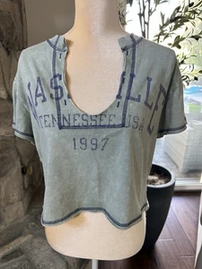 Forever 21 Nashville Tennessee Crop Boyfriend T-Shirt Khaki Grün M - Bild 1 von 2