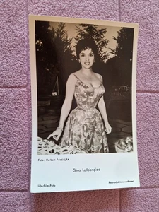 POSTCARD - GINA LOLLOBRIGIDA CINEMA ACTRESS  - UFA 3856 PUBLISHED GD - Picture 1 of 2
