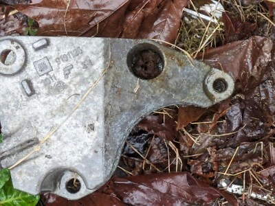 SAAB 9-3 03-11 2.0T Engine Mount Mounting Bracket 9191126 - Image 1 of 4