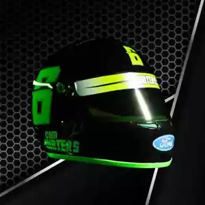 RACING HELMET (CAM WATERS PERSONALLY SIGNED Racing Helmet) 1:1 SIZE - Foto 1 di 4