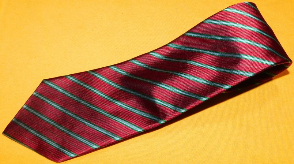 CORBATA A RAYAS BULLOCK & JONES HECHA EN ITALIA ROJO/VERDE/AZUL - CORBATAS - CORBATAS DE DISEÑADOR. Foto 1 de 3