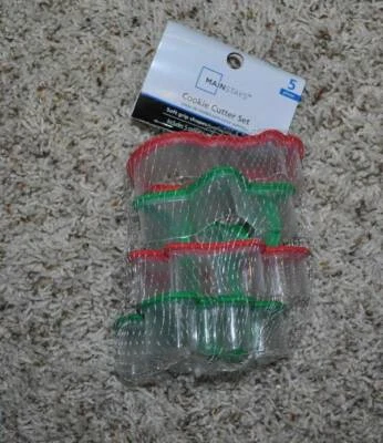Christmas Cookie Cutters Soft Grip Plastic 5 Pc Holiday - Image 1 of 2