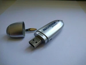 Navistar Defense 5000 7000 MV FTTS Husky JLTV MILCOTS USB Media Brochure 2009 - Picture 1 of 1