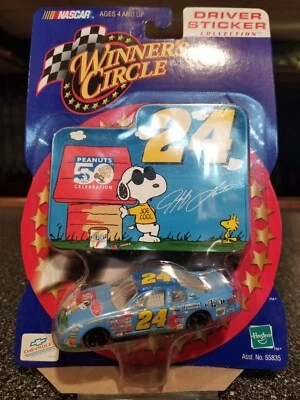 Winners Circle 1/64 2000 #24 Jeff Gordon Peanuts 50th Celebration Diecast Foto 1 de 3