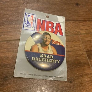 VTG 80's NBA Brad Daugherty Cleveland Cavaliers 3" Round Metal Button Pin NBA - Picture 1 of 4