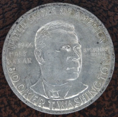 1946 Booker T Washington Half Dollar AU US Mint 50C Coin 90% Silver - Image 1 of 2