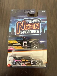 Hot Wheels Neon Speeders 8:8 HLH72 '16 Cadillac ATS-V R - Bild 1 von 6