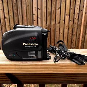 Panasonic Camcorder Camera PV-IQ315 IQ VHS Palmcorder Untested #C2 - Picture 1 of 14
