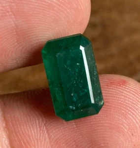 Natural Zambian Emerald Earth Mine For Jewelry Use Gemstone Certified 5 CTS - Picture 1 of 6