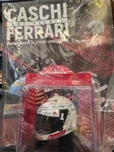 Casco Ferrari SF15-T Sebastian Vettel - 2015 - Spark - Helmet 1:5  - Foto 1 di 3