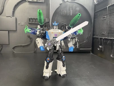 CUSTOM Energon Universe  MEGATRON  LEADER CLASS + Bonus Accessories - Image 1 of 4