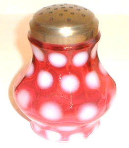 Vintage Fenton Cranberry Glass Opalescent Coin Dot Muffineer / Sugar Shaker - Picture 1 of 7