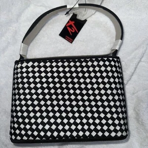 T2 Black Make Up Handbag, Limited Edition New RRP £120 - Picture 1 of 6