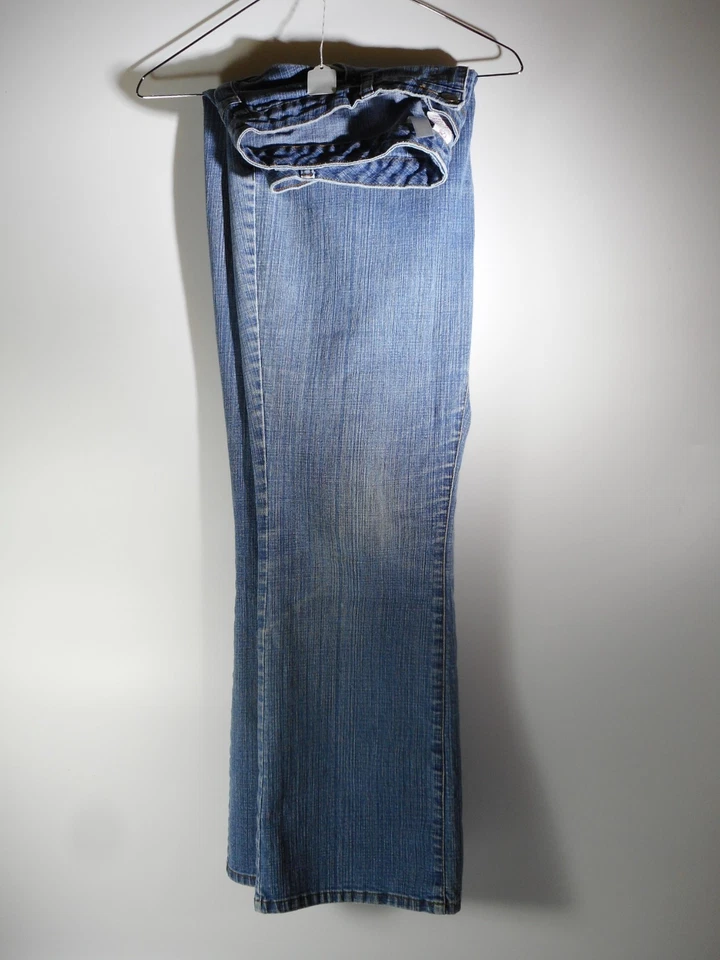 Pantalones de mezclilla para mujer Bobbie & Brooks azul lavado medio talla 16 corte boot vacaciones invierno Cas Foto 1 de 4