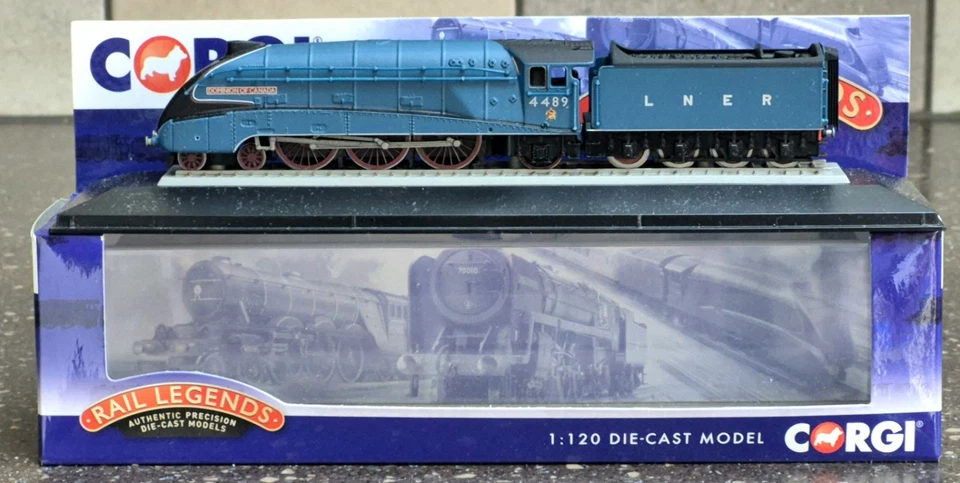 Corgi Train - ST97506 LNER 4-6-2 A4 Class "Dominion of Canada" 4489 - New - Image 1 of 4
