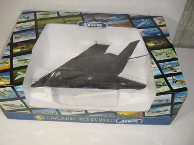 Franklin Mint Armour 1:48 USAAF F-117 Stealth "Black Bunny" 98063 ¡NUEVO EN CAJA! Foto 1 de 3