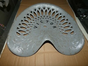 VICTOR VINTAGE CAST IRON TRACTOR IMPLEMENT SEAT COLLECTIBLES - Picture 1 of 5
