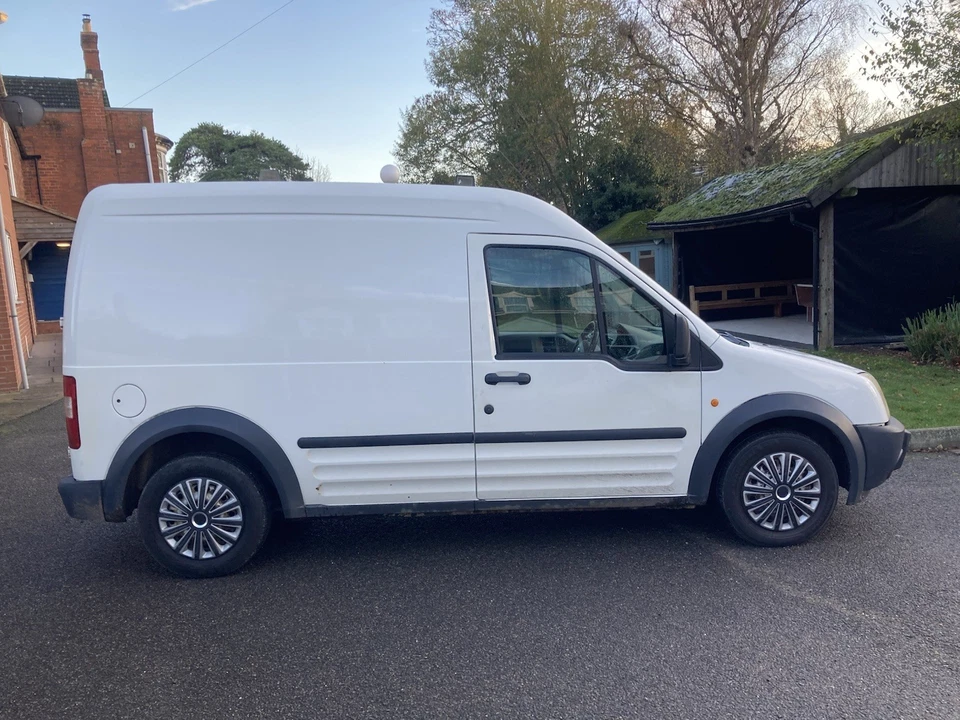 Ford Transit Connect LWB 1.8 Deisel Van - Image 1 of 4