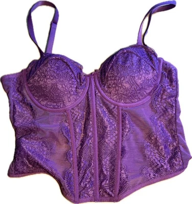 Sexy Corsé de Encaje Rue 21 Púrpura Talla S Nuevo Sin Etiquetas  Foto 1 de 4