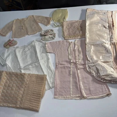 Lote de 9 mantas hechas a mano ropa de bebé zapatos de terciopelo de cuero Foto 1 de 4