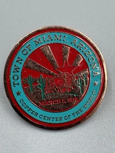 Spilla da bavero vintage città di Miami Arizona rame centro del mondo - Foto 1 di 4
