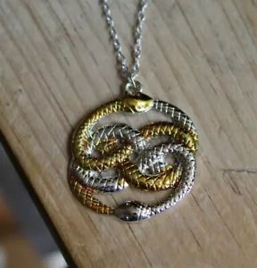 The Neverending Story Necklace Pendant Snake Atreiu *** 35mm Diametre *** - Picture 1 of 5