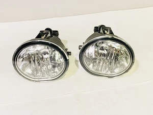 Fog Lights For 2003-2008 Matrix 03 04 05 06 07 08 As Shown See Photos - Picture 1 of 4