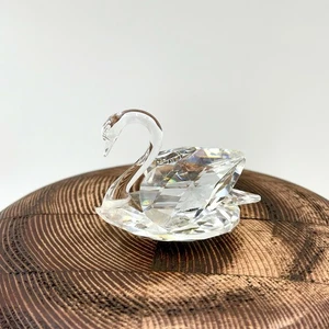 Swarovski Crystal Medium Swan Beauties of the Lake 7633 NR 050 000 w/Box Retired - Picture 1 of 8