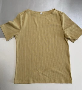 UNIQLO Women's Fitted Yellow Pullover Ribbed Knit Top Short Sleeve Size Lsrge - Picture 1 of 6