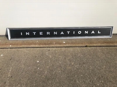 International Tailgate Panel Trim Internatinal Pickup Truck 1200 1210 1000 1110 Foto 1 de 4