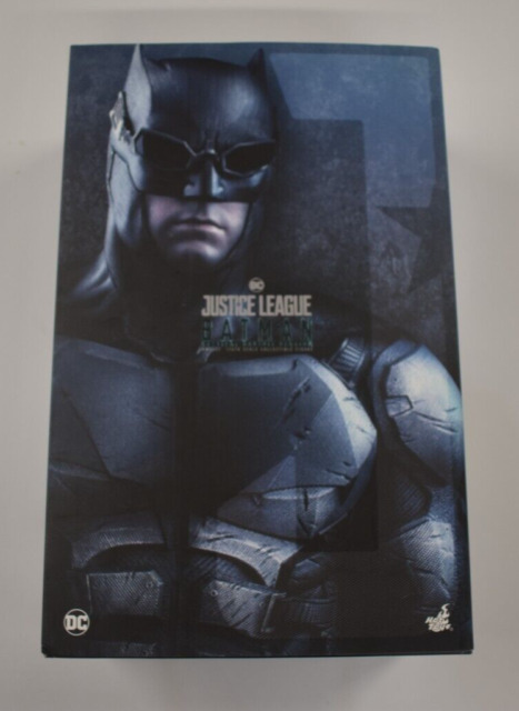 Hot toys Figura 1/6 Batman Xe Suit 33 cm Batman: Arkham Origins Dc Comics  Preto