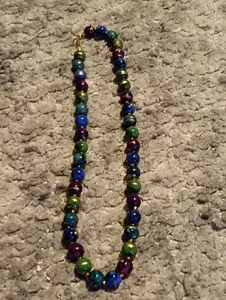 Collar de cuentas multicolores inusual vintage verde azul etc. en excelente estado - Imagen 1 de 5