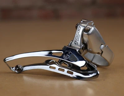 Nuevo Desviador Delantero Campagnolo Chorus FD00-CH2F3510 35mm Abrazadera Nuevo de Lote Antiguo Foto 1 de 4