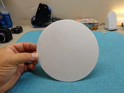 CHEVROLET CAMARO 10 11 12 13 14 15 BLANCO OLÍMPICO COMBUSTIBLE GAS TAPA PUERTA SOLAPA Foto 1 de 4