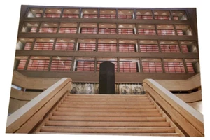 The Archives Of The Lyndon B Johnson Presidential Library Postcard Austin Texas - Picture 1 of 2