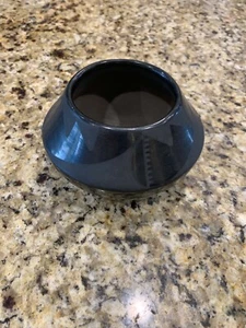 ANTIGUO BONITO JARRÓN DE CERÁMICA NEGRO NATIVO AMERICANO MARIE & JULIAN Y ENVÍO GRATUITO - Imagen 1 de 9