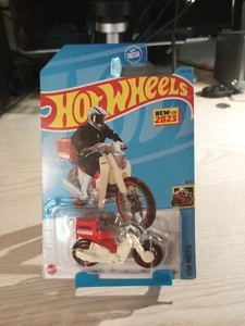 Hot Wheels Honda Super Cub Custom Red #160 - 2023 HW Moto - Picture 1 of 12