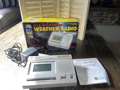Oregon Scientific All Hazards Emergency Alert Monitor Weather Radio NOAA - Image 1 of 4
