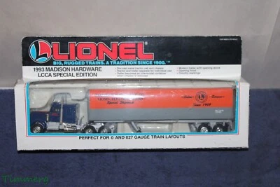 Tractor y remolque especial Lionel Trains 6-52025 LCCA Madison Hardware sin usar, en caja Foto 1 de 4