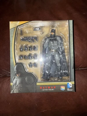 Mafex Batman 017 Batman Vs Superman Justice League Figure *USED* - Image 1 of 4