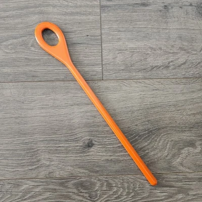 "Cuchara mezcladora de melamina naranja brillante Dr. Oetker 13"" con agujero #519 vintage" Foto 1 de 4