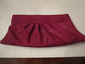 LAUREN MERKIN STINGRAY CLUTCH HANDTASCHE - DARK CHERRY RED - METALLIC GOLD GEFÜTTERT - Bild 1 von 3